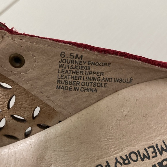 Jambu ladies red suede cut out wedge heel. Comfort shoe size 6.5 NEW - Picture 5 of 6